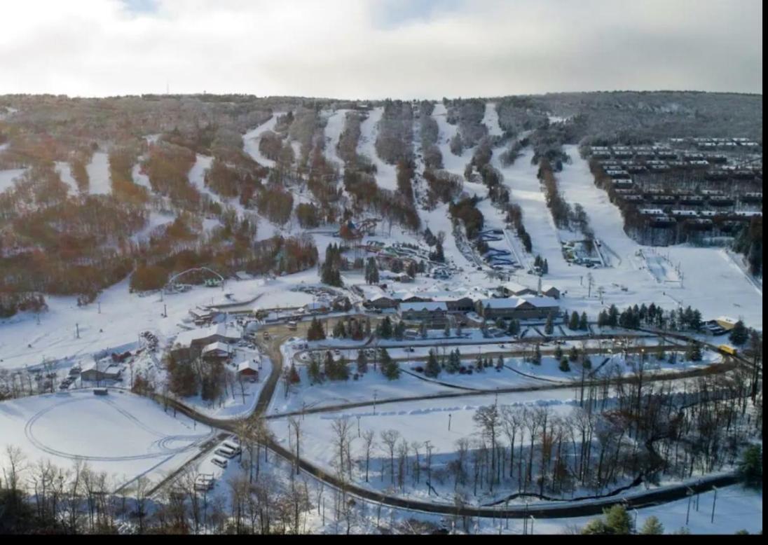 Aquatopia Waterpark-Pool-Tennis-Paintball- Zipline 127 Tannersville Exterior foto