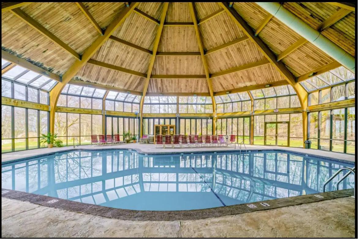 Aquatopia Waterpark-Pool-Tennis-Paintball- Zipline 127 Tannersville Exterior foto